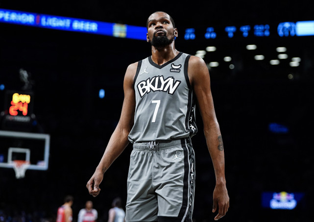 窗口期意大利杯焦点战,布鲁克林篮网官宣签约,悬念犹存,资深球员宣示担当